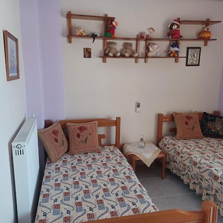 Gerakini 2Br Apt With Shared Pool ภายนอก รูปภาพ