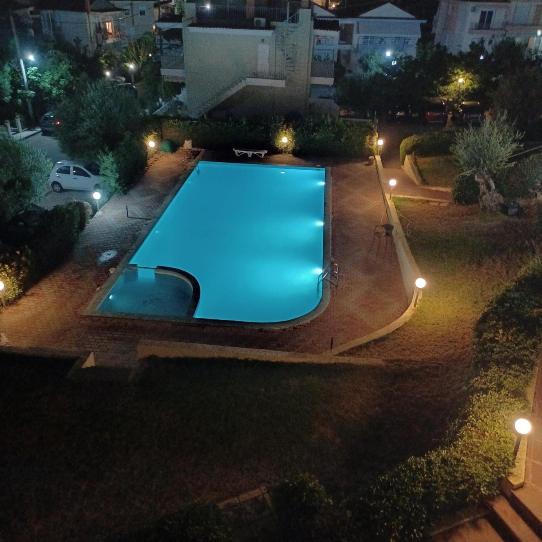 Gerakini 2Br Apt With Shared Pool ภายนอก รูปภาพ