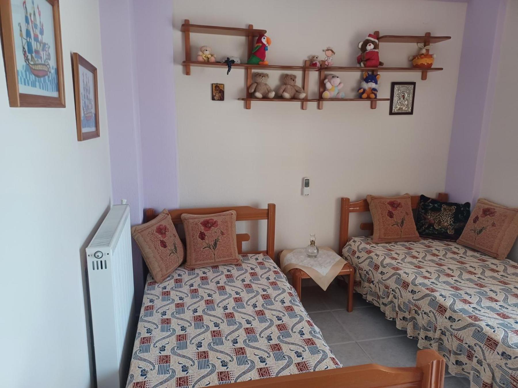 Gerakini 2Br Apt With Shared Pool ภายนอก รูปภาพ