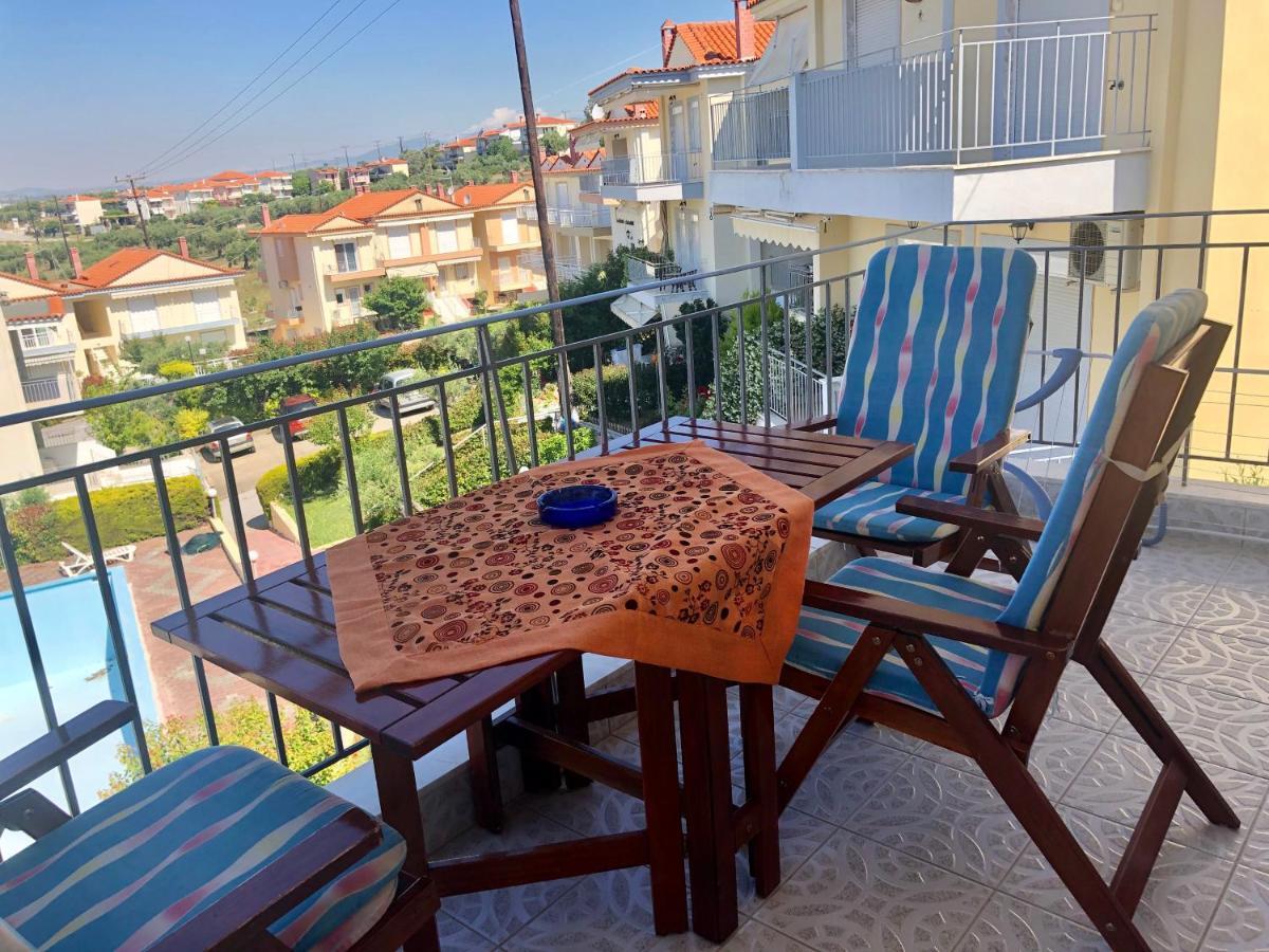 Gerakini 2Br Apt With Shared Pool ภายนอก รูปภาพ